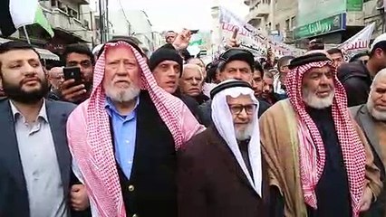 الآلاف يتظاهرون في عمان تضامنا مع الفلسطينيين هاتفين "القدس عاصمة فلسطين"