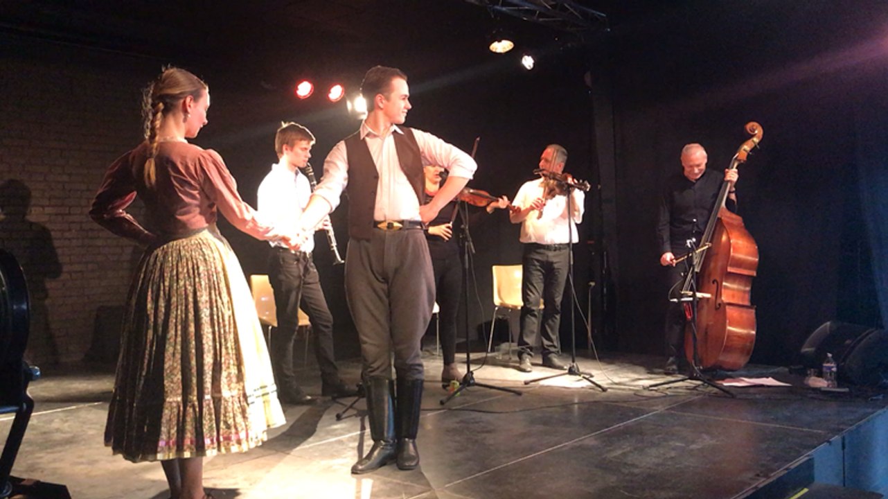 La Hongrie invite le Comité des jumelages de Lisieux à danser