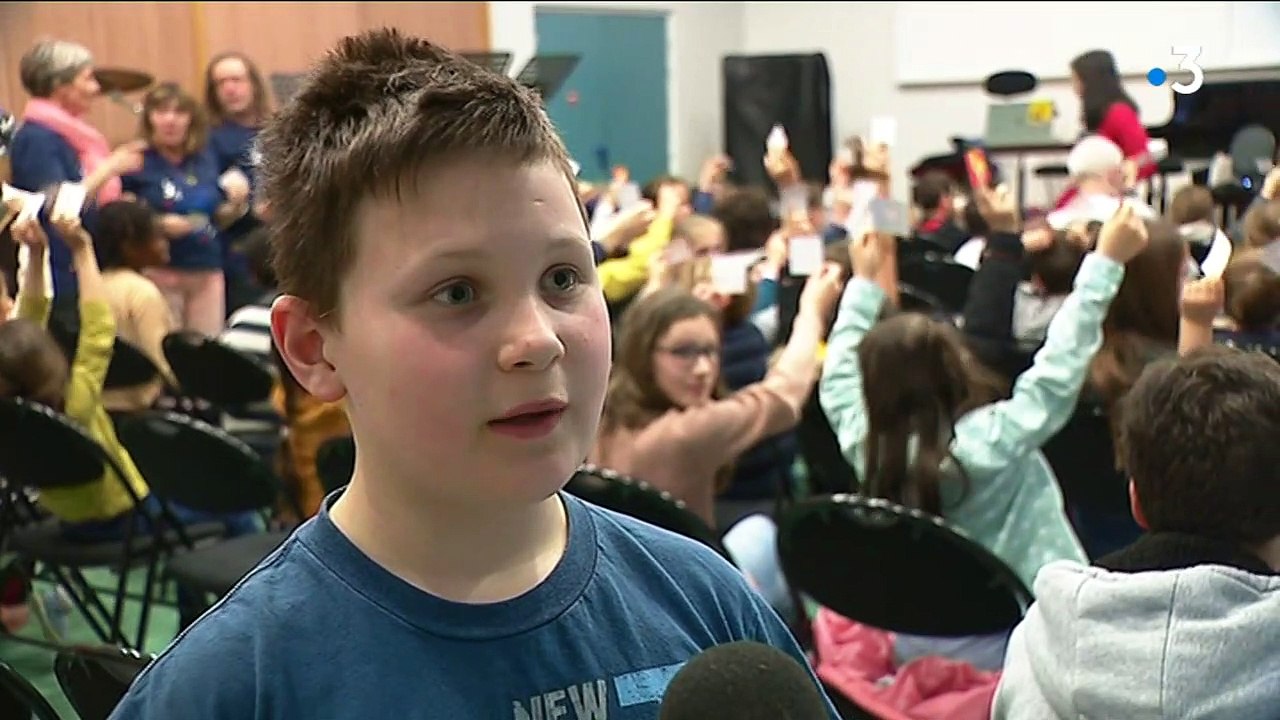 AMC2 : journée de prévention sur les risques auditifs JT 19/20 France 3 Rhône-Alpes