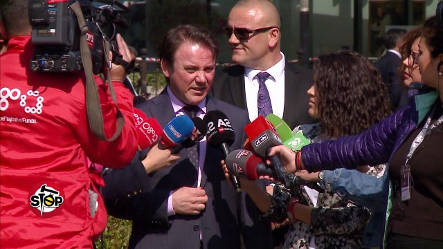 Stop-Betohen 3 deputetë të LSI, qëllohet me bojë Ralf Gjoni, protesta vijon.(21.03.2019)