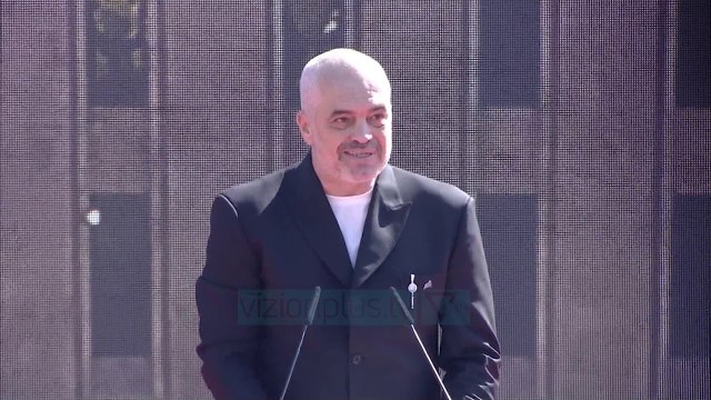 Rama sfidon Bashën - News, Lajme - Vizion Plus