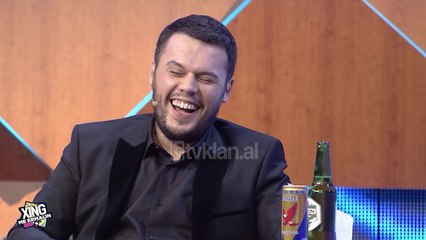 Xing me Ermalin/ Kengetarja me fame boterore i shkruan Valdrin Sahitit