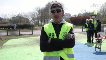 Gilets jaunes : Ahmed, sur son rond-point depuis 4 mois, «tient bon»