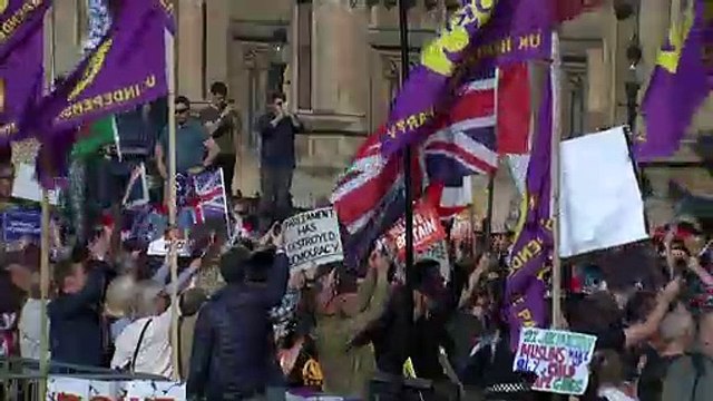 Thousands of Brexit supporters rally in Westminster