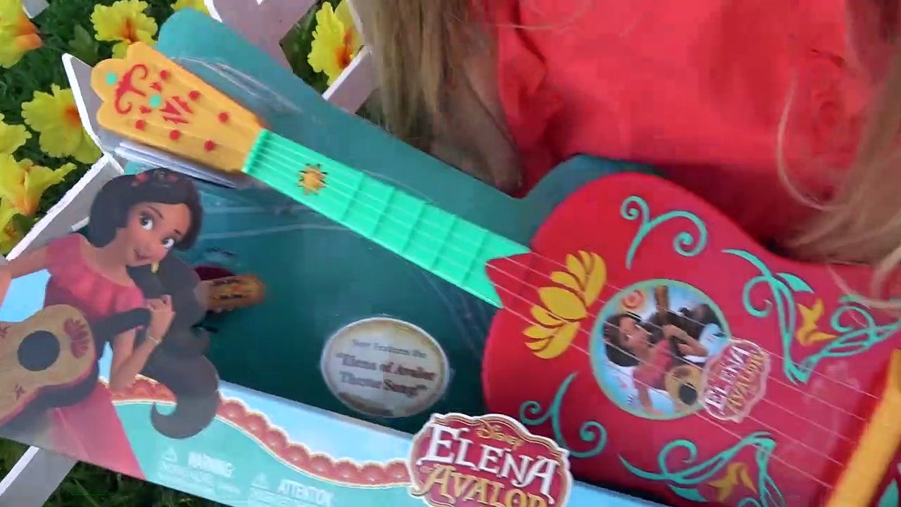 Diana Pretend Play with EGGS Surprise Toys