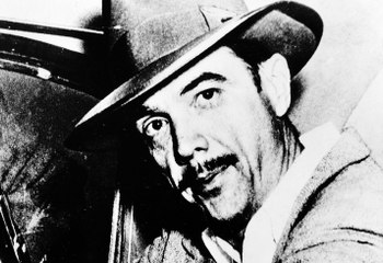 Third-Degree Burns & Full-Body Scarring: Inside Howard Hughes’ Near-Fatal Car Crash