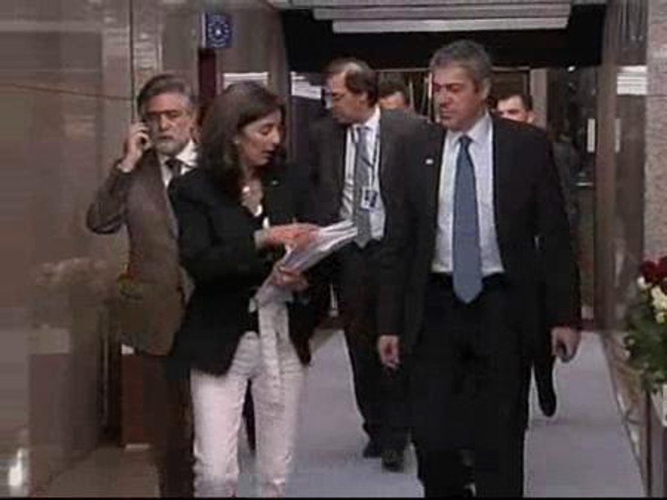 El Gobierno de Lisboa nacionaliza el Banco Portugués de Negocios