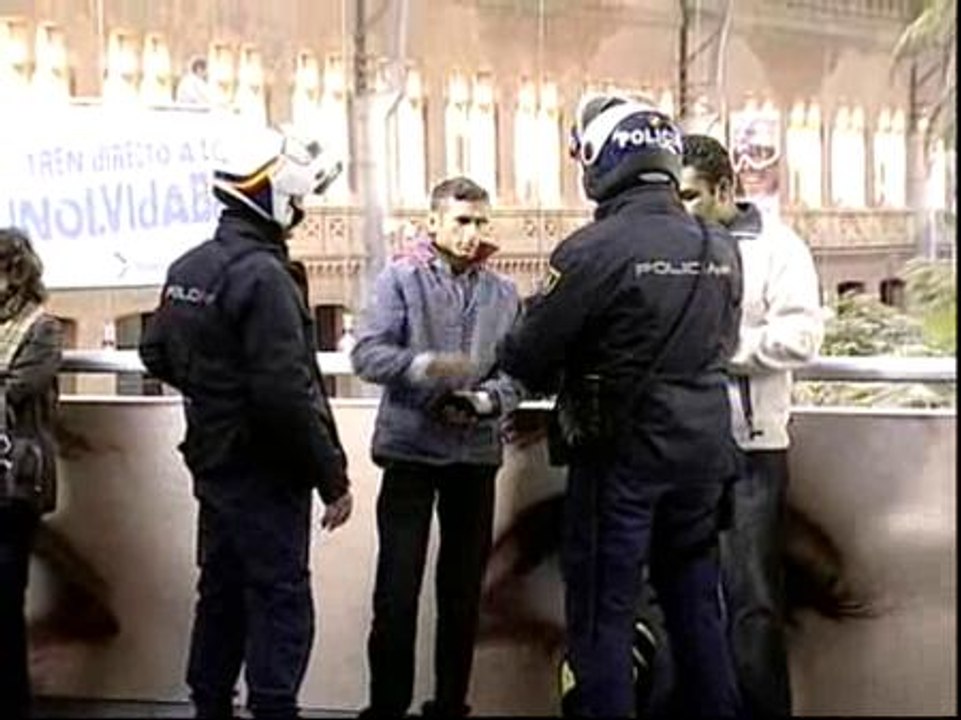 Interior refuerza la seguridad en estaciones y centros comerciales