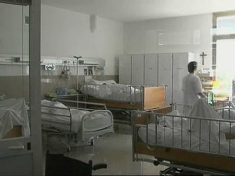 El gobierno italiano prohíbe a los centros sanitarios interrumpir la alimentación a pacientes