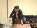Puñetazos en el Parlamento surcoreano