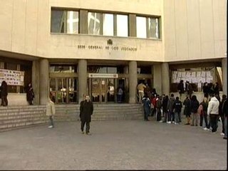 Prisión para los antisistema que atacaron la comisaría de Montera