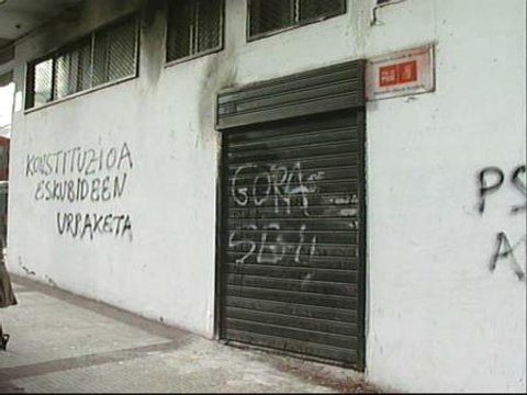 La sede del PSE de Hernani, objetivo de la 'kale borroka'