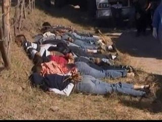 Maniatados, boca abajo y con un tiro de gracia