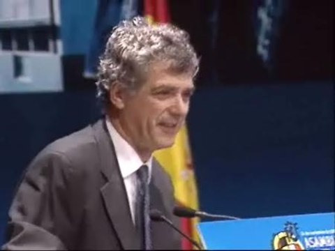 Villar, feliz tras ser reelegido presidente de la RFEF