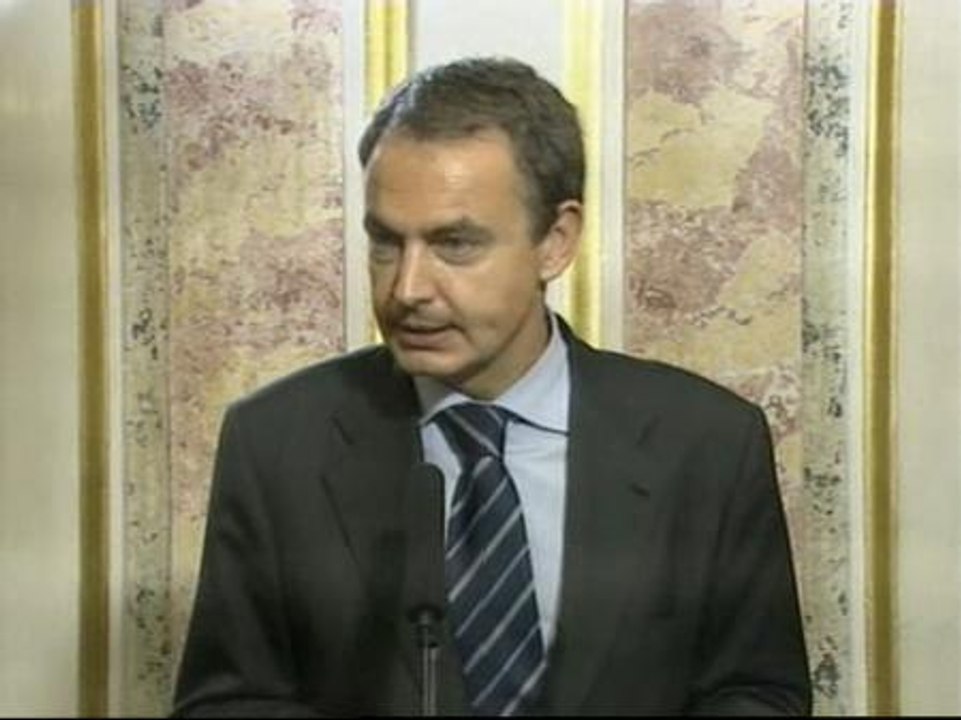Zapatero asegura que Sarkozy es "sensible" y "comprensivo" a la la demanda de España de participar en la cumbre