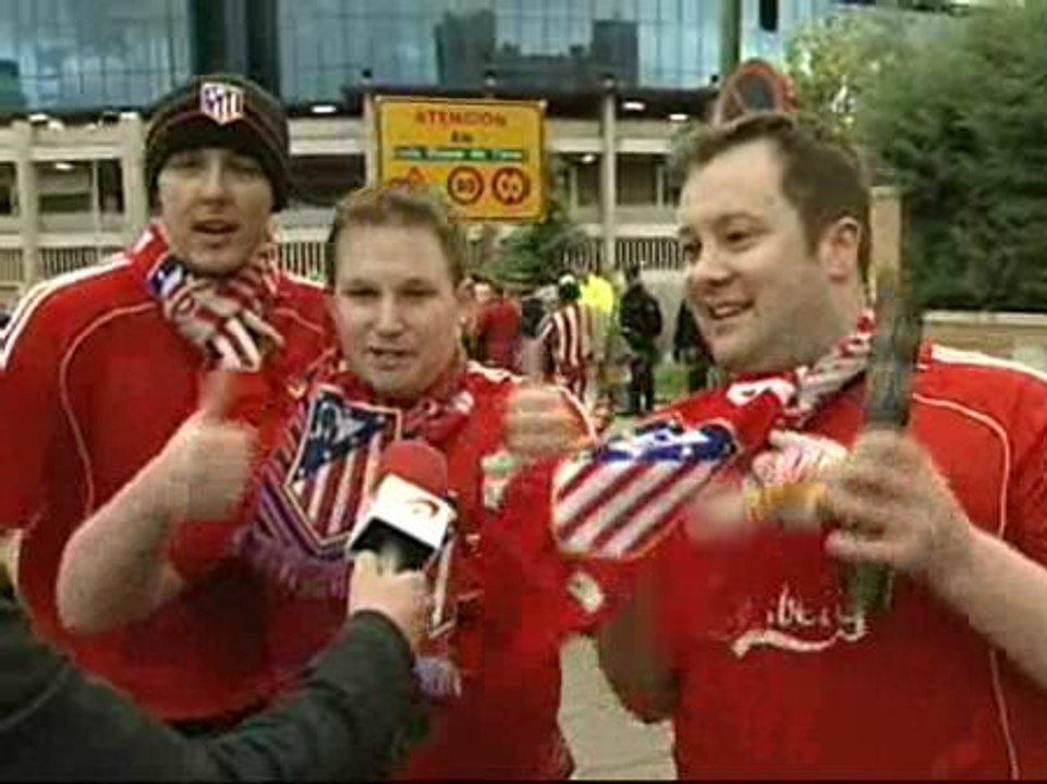 Las aficiones del Atlético y Liverpool muestran un comportamiento ejemplar