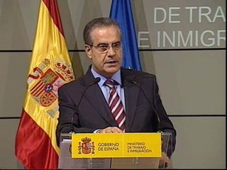 Corbacho muestra su "preocupación" por el  alza del paro en septiembre