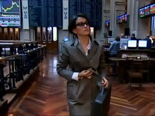 Thais Villas compra prisa y telecinco