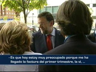 Rajoy, "preocupado" por el recibo escolar de sus hijos
