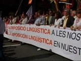 Multitudinaria manifestación en Barcelona en defensa del Castellano