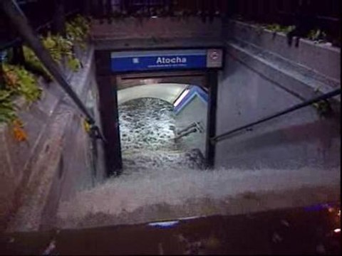 La tormenta de granizo en Madrid provoca inundaciones y cortes en cercanías