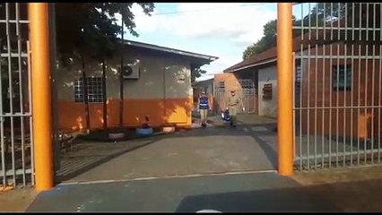 Menina de 11 anos sofre queda em colégio no Consolata