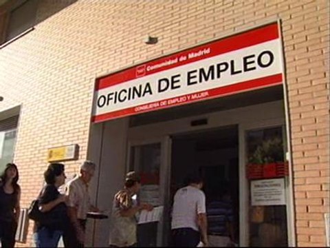 El paro aumenta en agosto en más de 100.000 personas