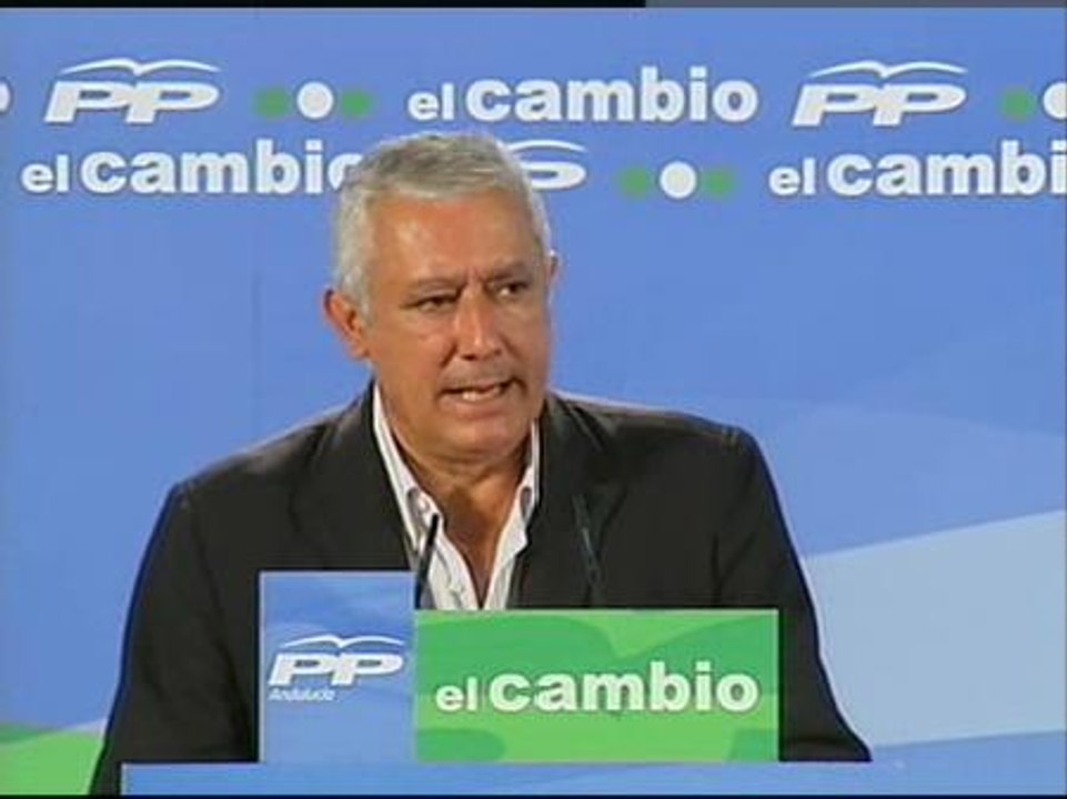 Arenas a Zapatero: "La memoria histórica que tenemos que conservar es la de aquellos que han sido asesinados por el terrorismo"