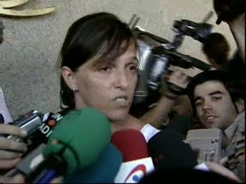 Un familiar de una de las tripulantes que viajaban en el avión asegura que salió con retraso por un fallo técnico