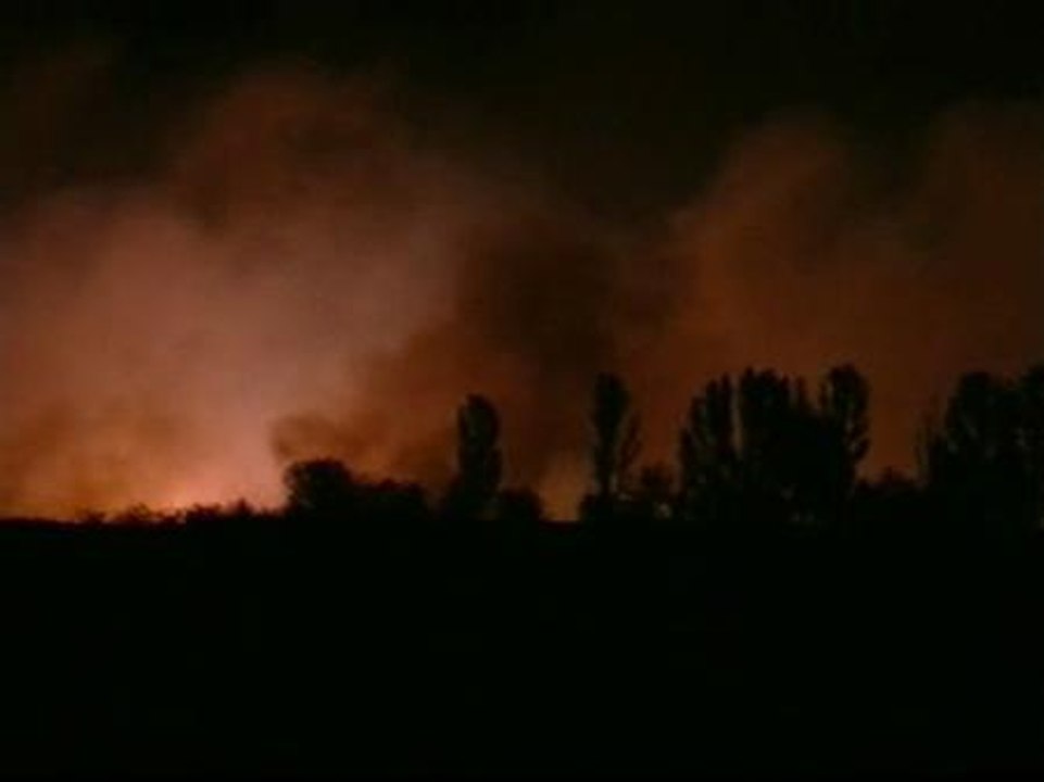 95.000 toneladas de explosivos estallan a causa de un fuego en un arsenal militar de Ucrania