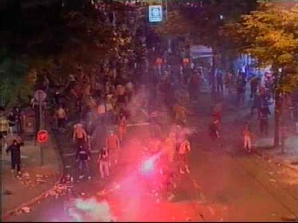 Noche de violencia en Belgrado por la extradición de Karadzic a La Haya