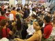 Medio millar de viajeros llevan tres días sin poder volar en Barajas