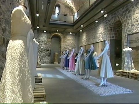 El faro de Castro Urdiales luce sus mejores galas