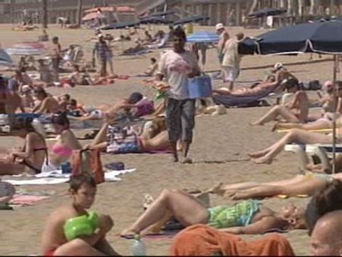 Chiringuitos de Cataluña se quejan de los lateros de playa
