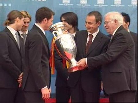 Zapatero felicita a los Campeones en la Moncloa