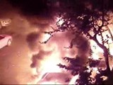 Imágenes de videoaficionado del incendio de Valencia que concluyó con nueve vehículos calcinados