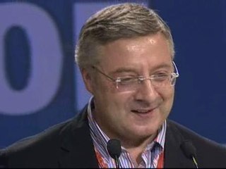 Blanco: "Mariano lo tiene muy difícil porque tiene que cambiar de política sin que se entere Rajoy"