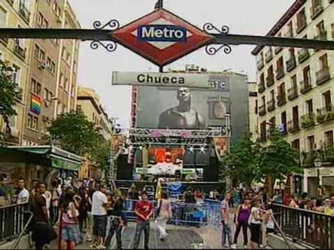 Chueca se viste de fiesta