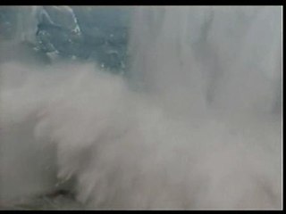 El Perito Moreno, a punto de romperse