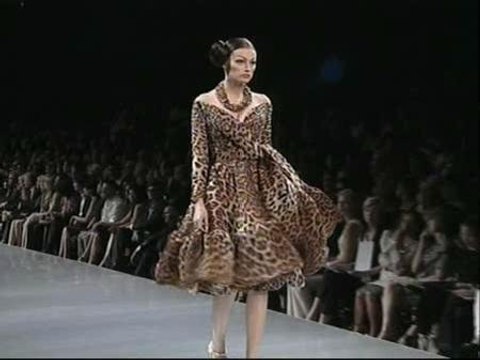 Christian Dior inaugura la pasarela de París