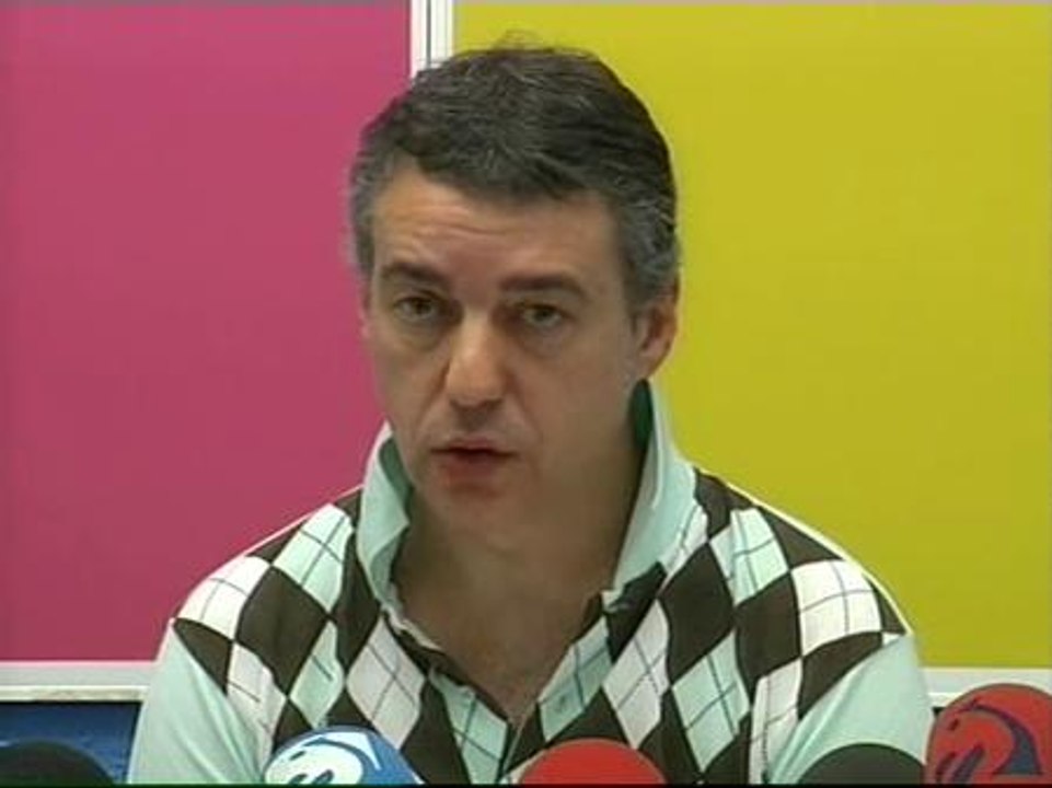 Urkullu: "Respetar la legalidad no quiere decir que hinquemos la rodilla"