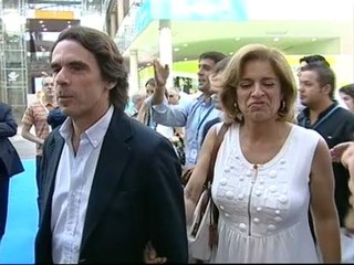 Frío recibimiento de la 'vieja guardia' del PP a Mariano Rajoy