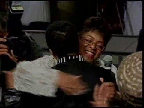 California comienza a celebrar bodas gays