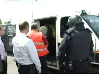 La Policía detiene a decenas de transportistas en la A-1