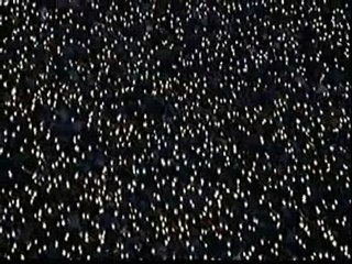 10.000 surcoreanos, en una vigilia con velas en Seúl