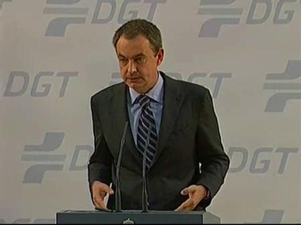 Zapatero reclama a Trichet "más prudencia en sus declaraciones"