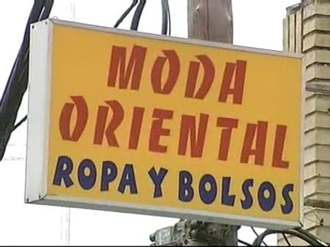 Comerciantes sevillanos contra los todo a cien que no cierran