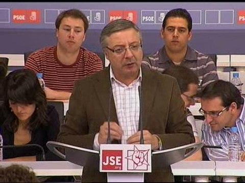 Blanco: Rajoy está probando la misma medicina que ha estado suministrando a la sociedad española