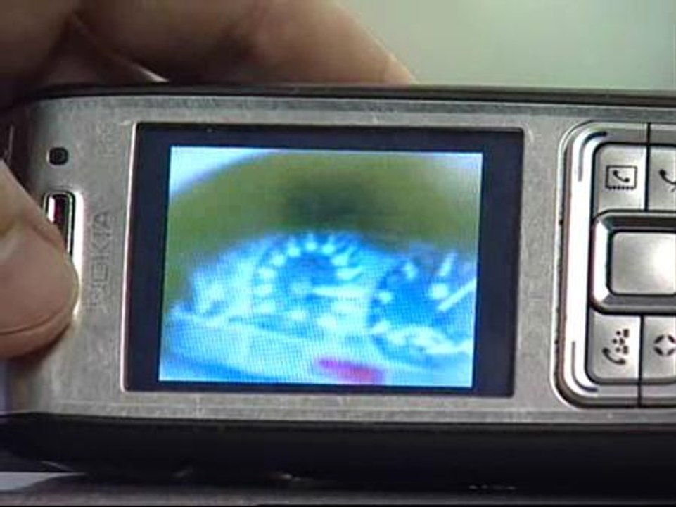 Los ladrones que se dejaron el móvil en un coche robado