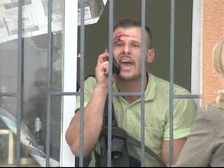 Un ex policía rumano retiene siete horas a dos personas en Ávila